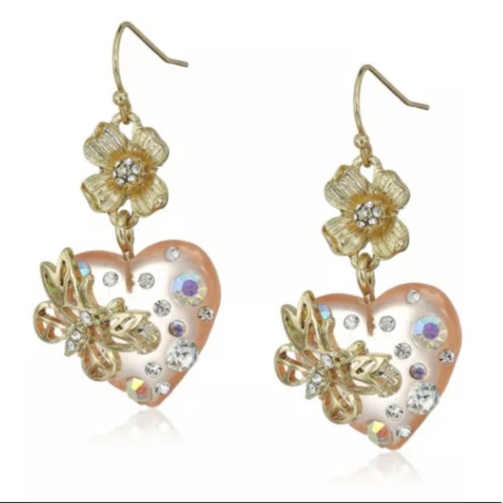 Betsey Johnson Dangling Heart Earrings!! NWT!! - Picture 2 of 3